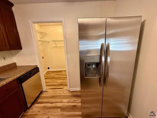 Building Photo - 126 Kensington Cir