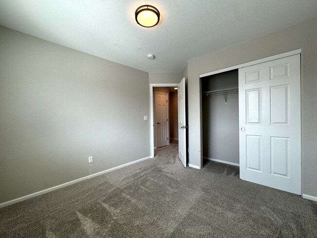 Building Photo - 2390 Broadleaf Loop