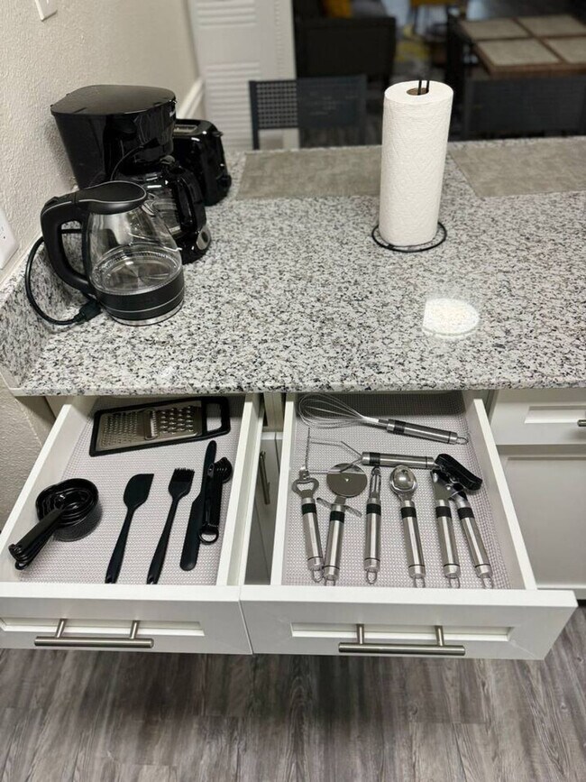 Building Photo - 13915 Heritage Club Dr