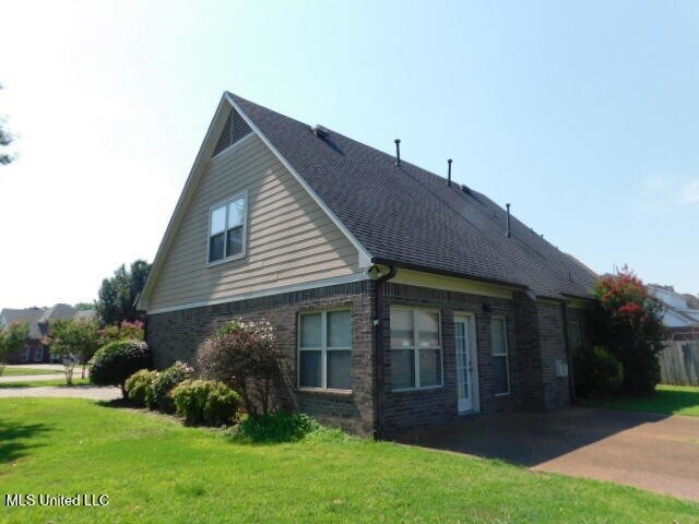 Building Photo - 6495 Cheyenne Dr