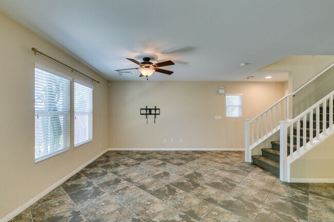 Building Photo - GORGEOUS HOME WITH TONS OF UPGRADES*MOUNTA...