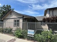 Building Photo - 934 Methow St