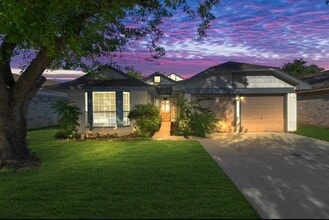 Building Photo - 15938 Mission Village Dr