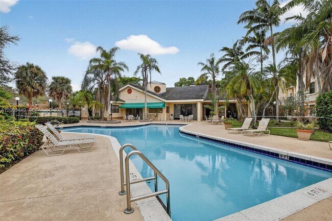 Building Photo - 9999 Summerbreeze Dr