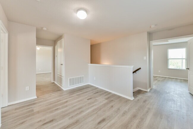 Building Photo - 7908 Spritsail Ln