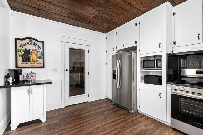 Building Photo - 1138 Fannin St