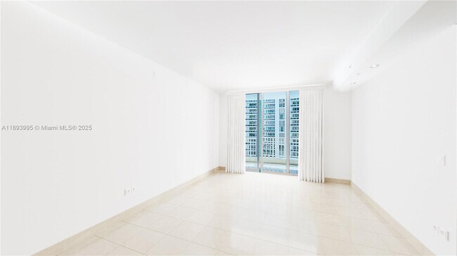 Building Photo - 801 Brickell Key Blvd