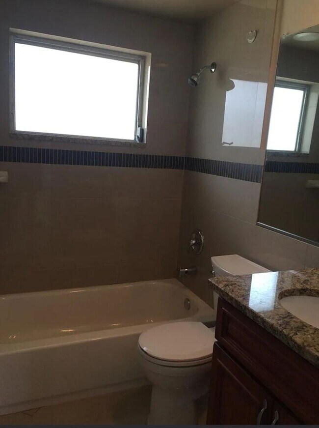 Building Photo - 3312 Clydesdale Dr