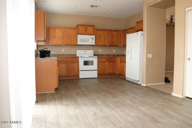 Building Photo - 15943 N Cristine Ln