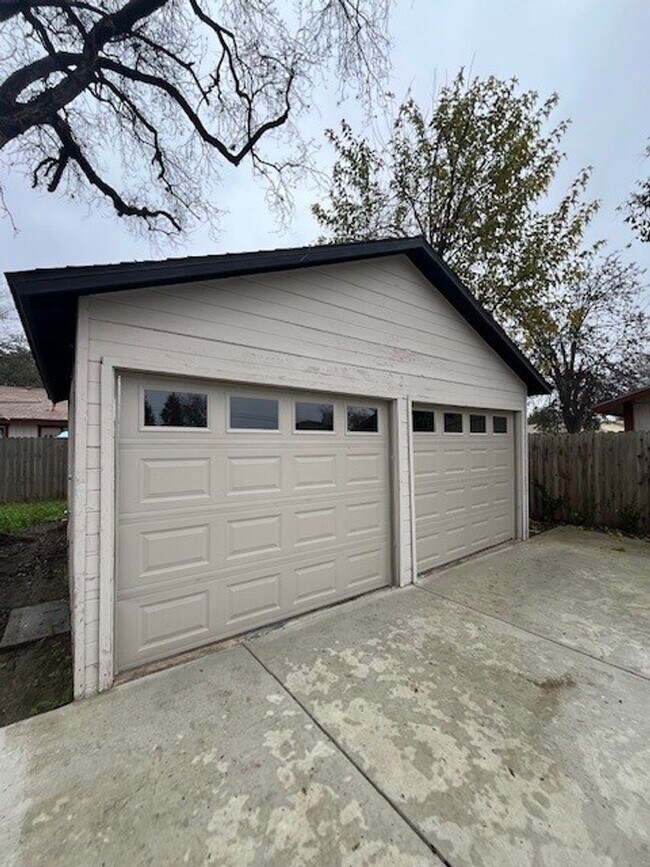 Building Photo - Coming Soon!