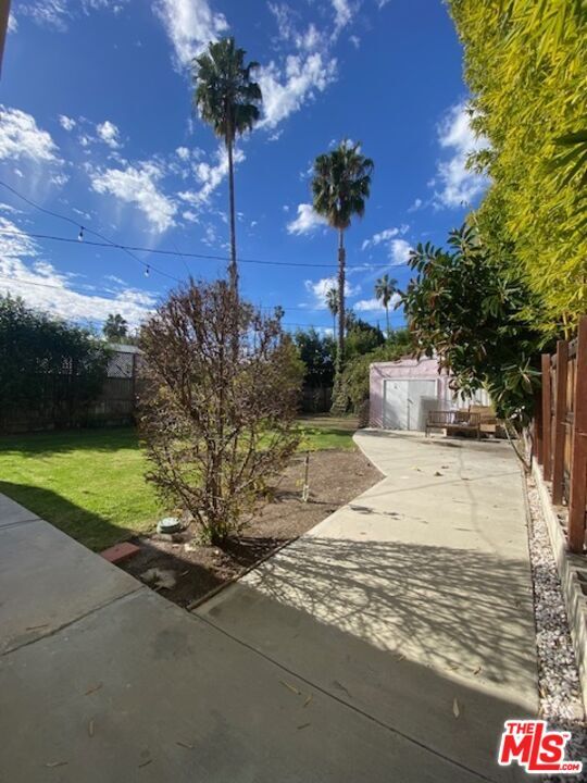Building Photo - 459 S Holt Ave
