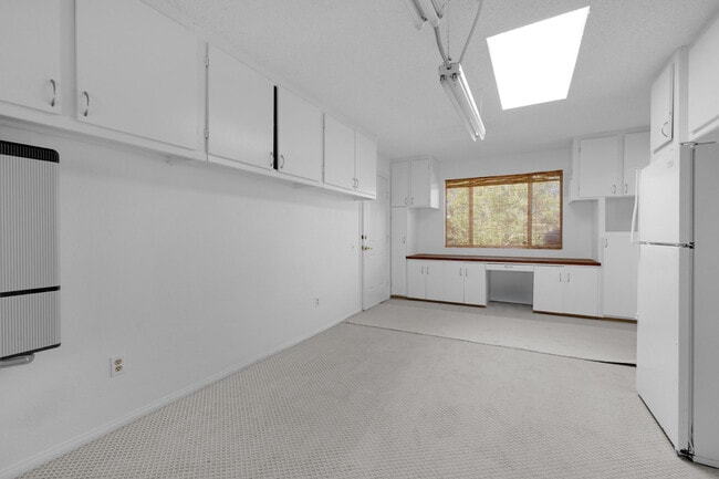 Building Photo - 39124 Channel Dr