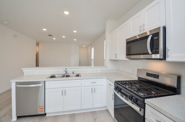 Building Photo - 23014 Deanston Dr