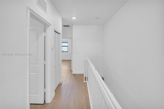 Building Photo - 11854 SW 246th Ln