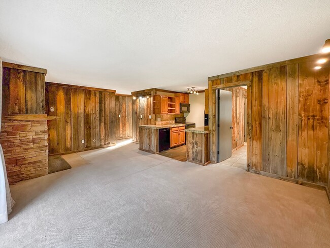 Building Photo - Best priced 3 Bedroom in Summit County!  3 Bedroom 2 bathrooom Condo, 10 minutes from Breck! Year...