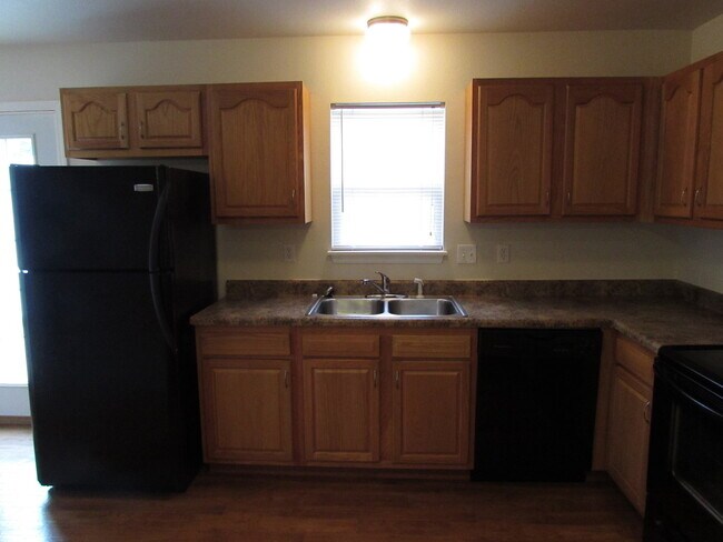 Building Photo - 119 Andrews Dr