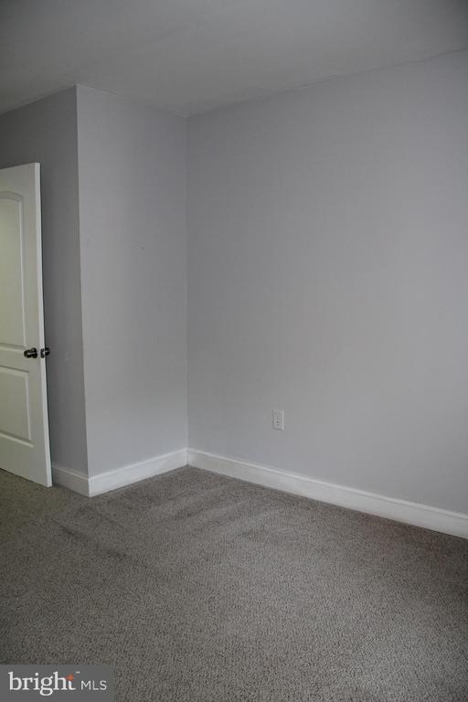 Building Photo - 3360 Woodburn Rd