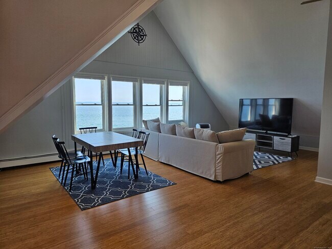 Building Photo - 62 Cosey Beach Ave