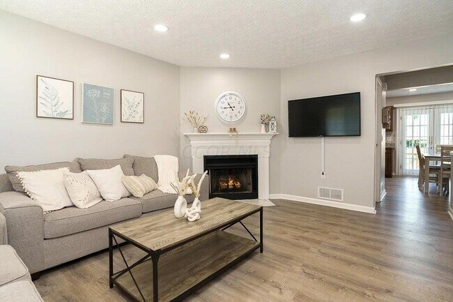 Building Photo - 7867 Meadowhaven Blvd