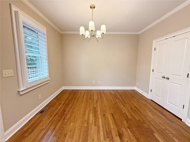 Building Photo - 3641 Ridge Towne Dr