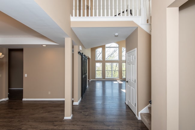 Building Photo - 720 Vista Hills Ct