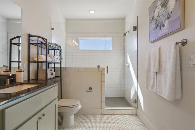 Building Photo - 2708 Halcyon Dr