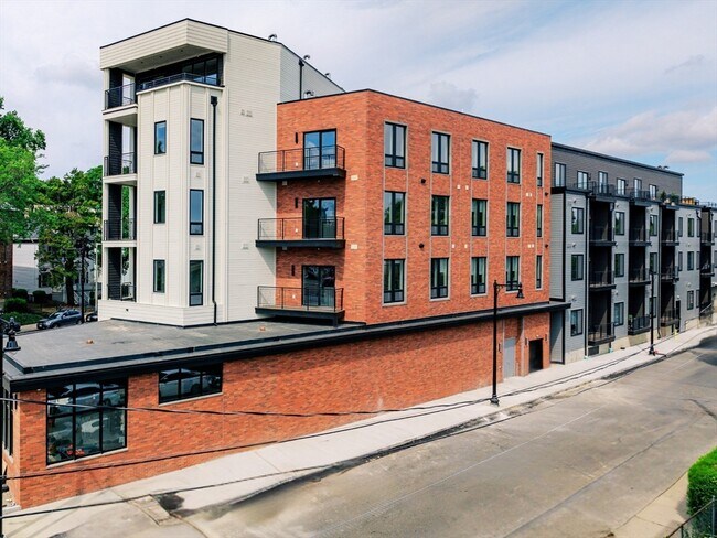 Building Photo - 500 Talbot Ave