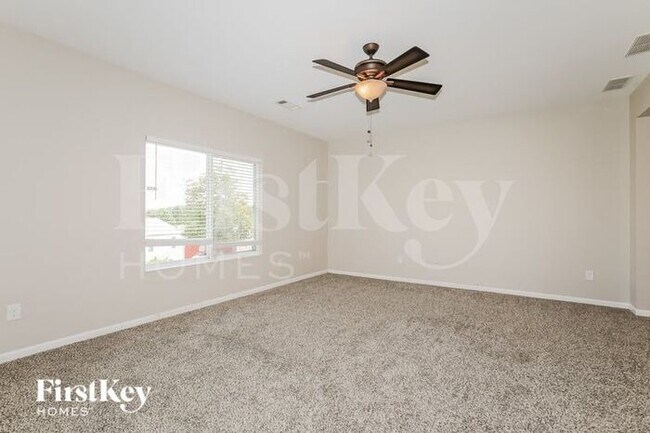 Building Photo - 1610 Shire Village Dr