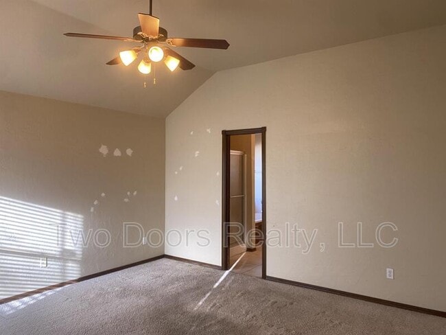 Building Photo - 617 Allison Ln