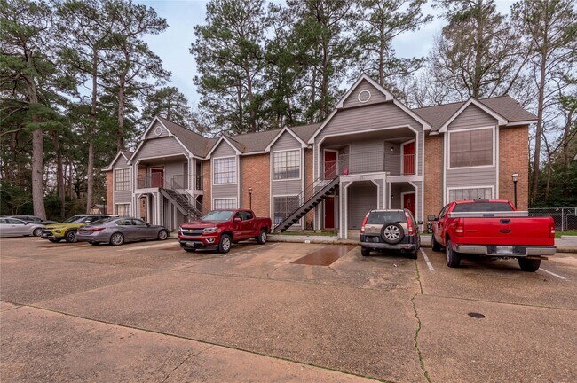 Building Photo - 2402 Sycamore Ave