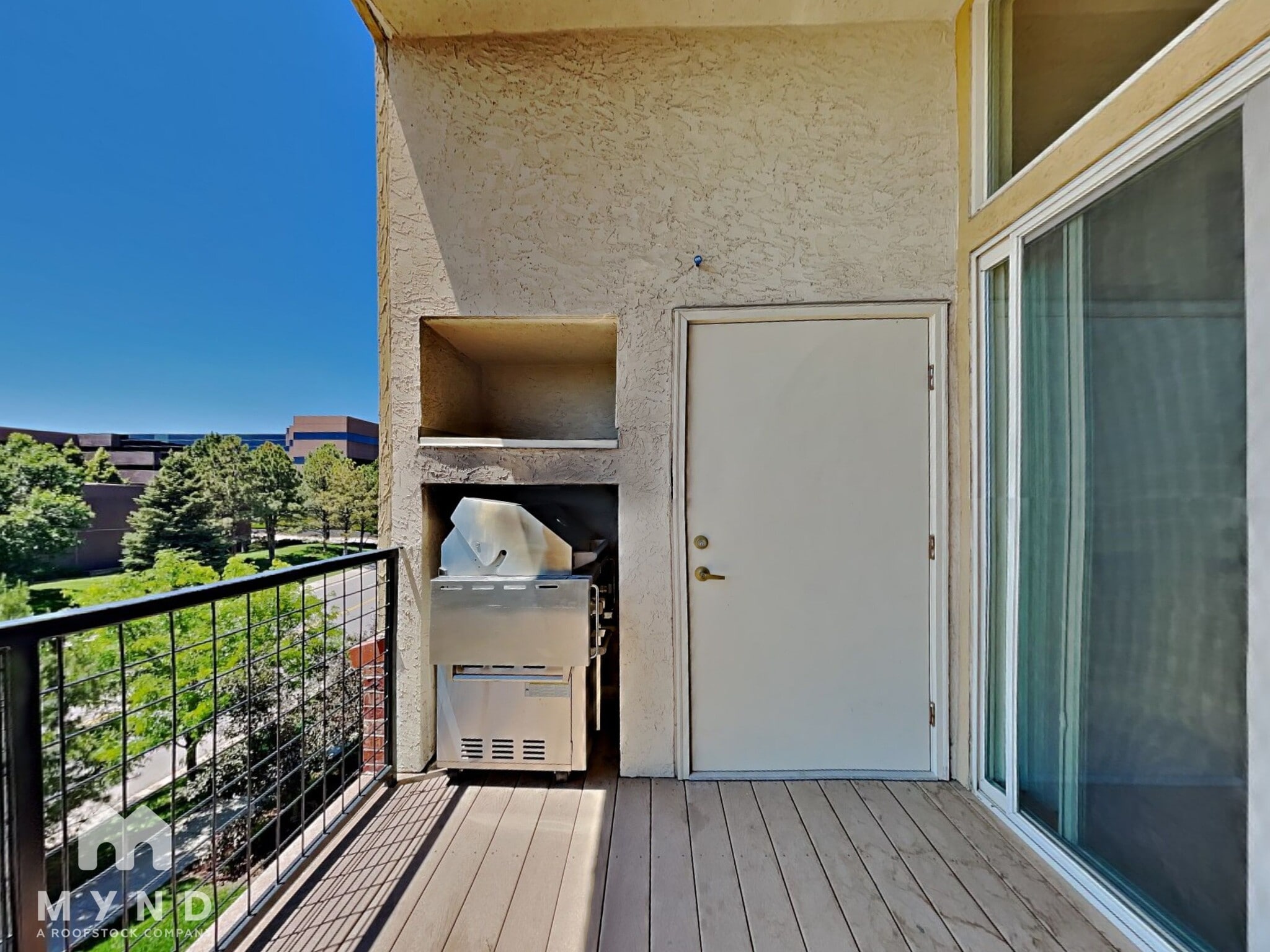 Building Photo - 307 Inverness Way S