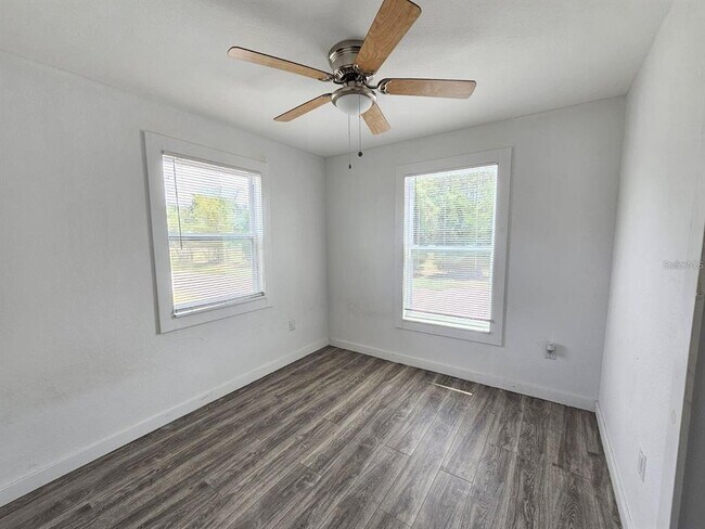 Building Photo - 18050 FL-62