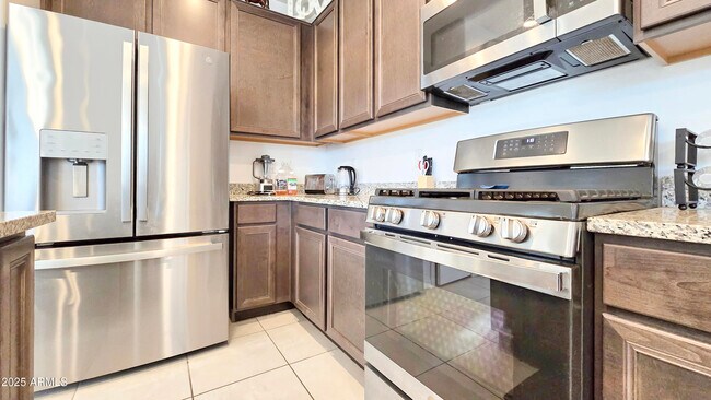 Building Photo - 4242 S 58th Dr