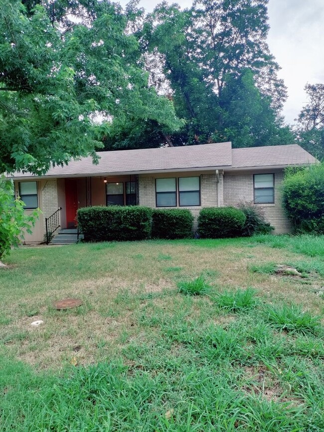Primary Photo - 3 Bedroom 1 Bath House