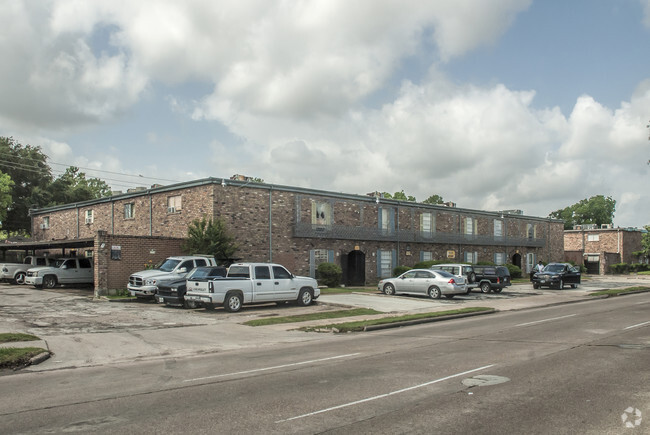 Building Photo - 9043 Beechnut St