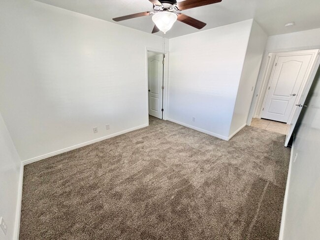 Building Photo - Beautiful Riverstone Home!!