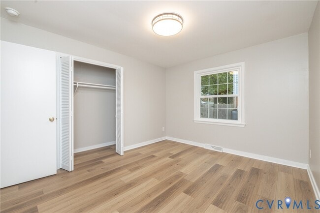 Building Photo - 609 Willomett Ave