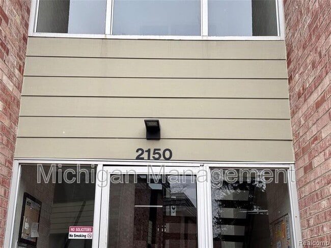 Building Photo - 2150 Pauline Blvd