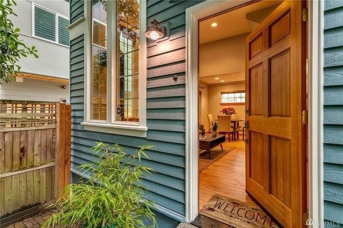 Building Photo - 1915 24th Ave S