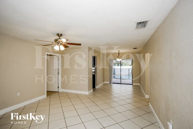 Building Photo - 11310 NW 38th Pl