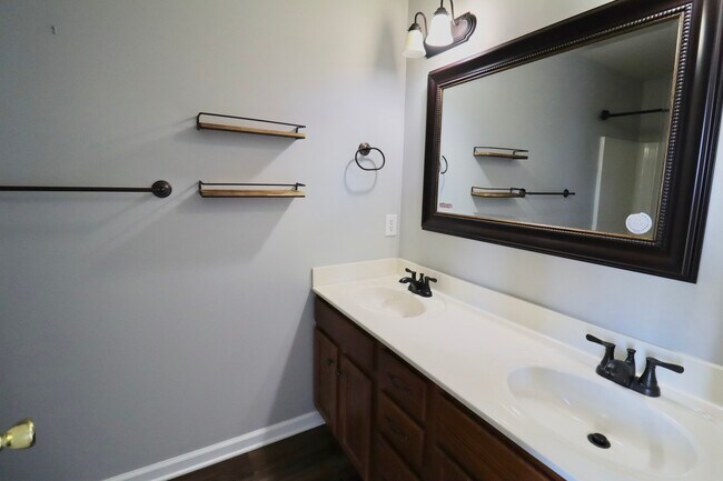 Master Bathroom - 8805 Hillside Way