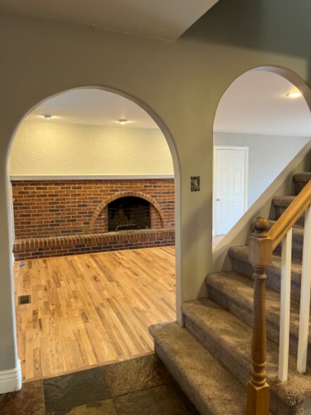 Building Photo - 5270 Picket Dr