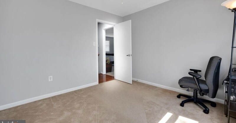 Building Photo - 9521 Vandola Ct