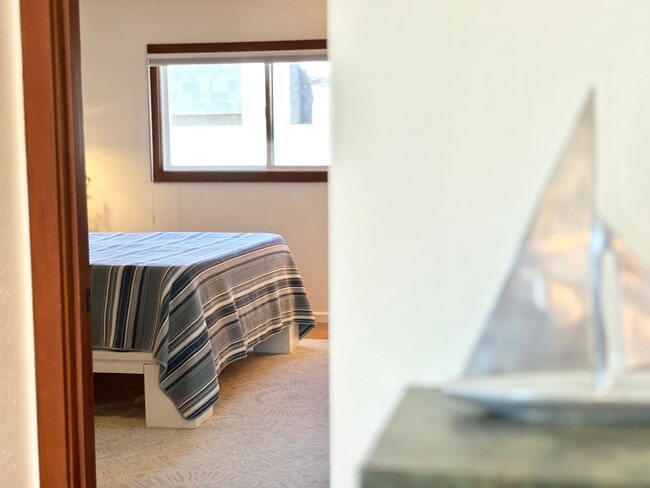 Building Photo - 2524O- Amazing Waterfront | FURNISHED