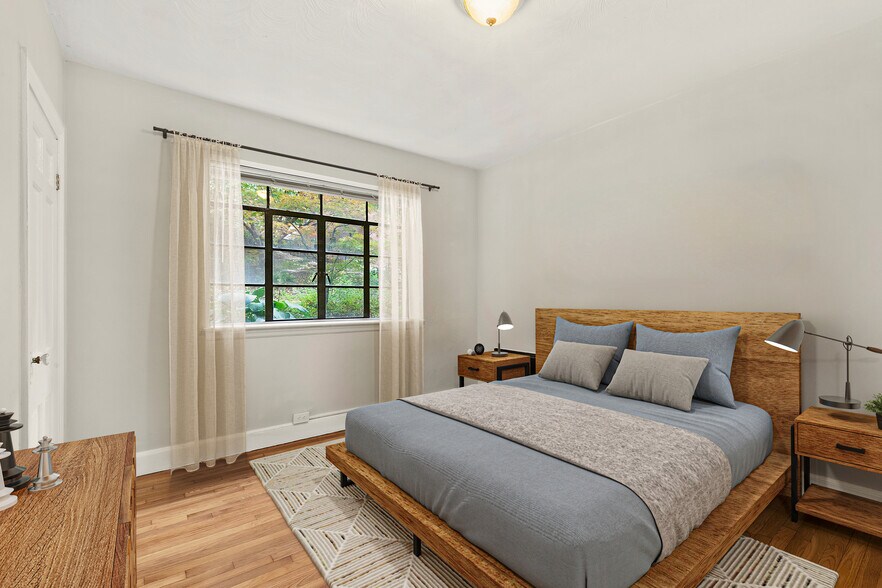 Building Photo - 97 Strathmore Rd