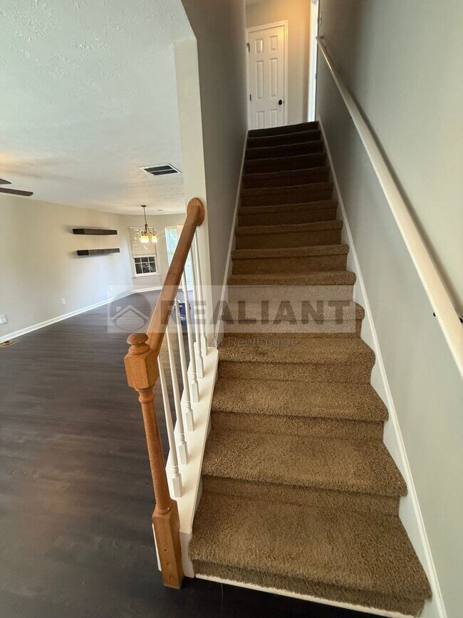 Building Photo - 721 Morgan Hills Dr