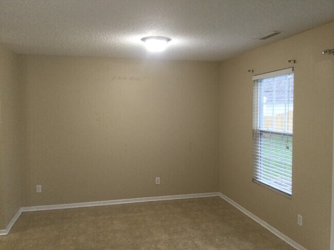 Building Photo - 1071 Highpointe Boulevard