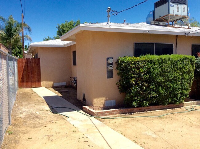 Building Photo - 2923 Peerless Ave