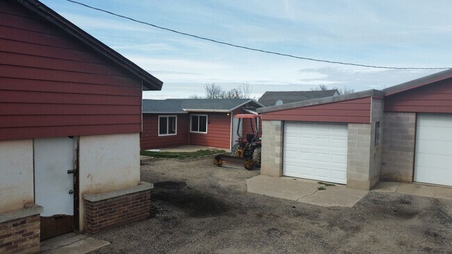 Building Photo - 5859 S 3500 W