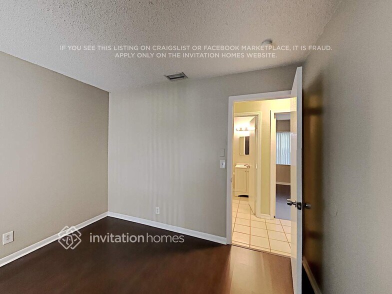 Building Photo - 319 SW 76th Terrace